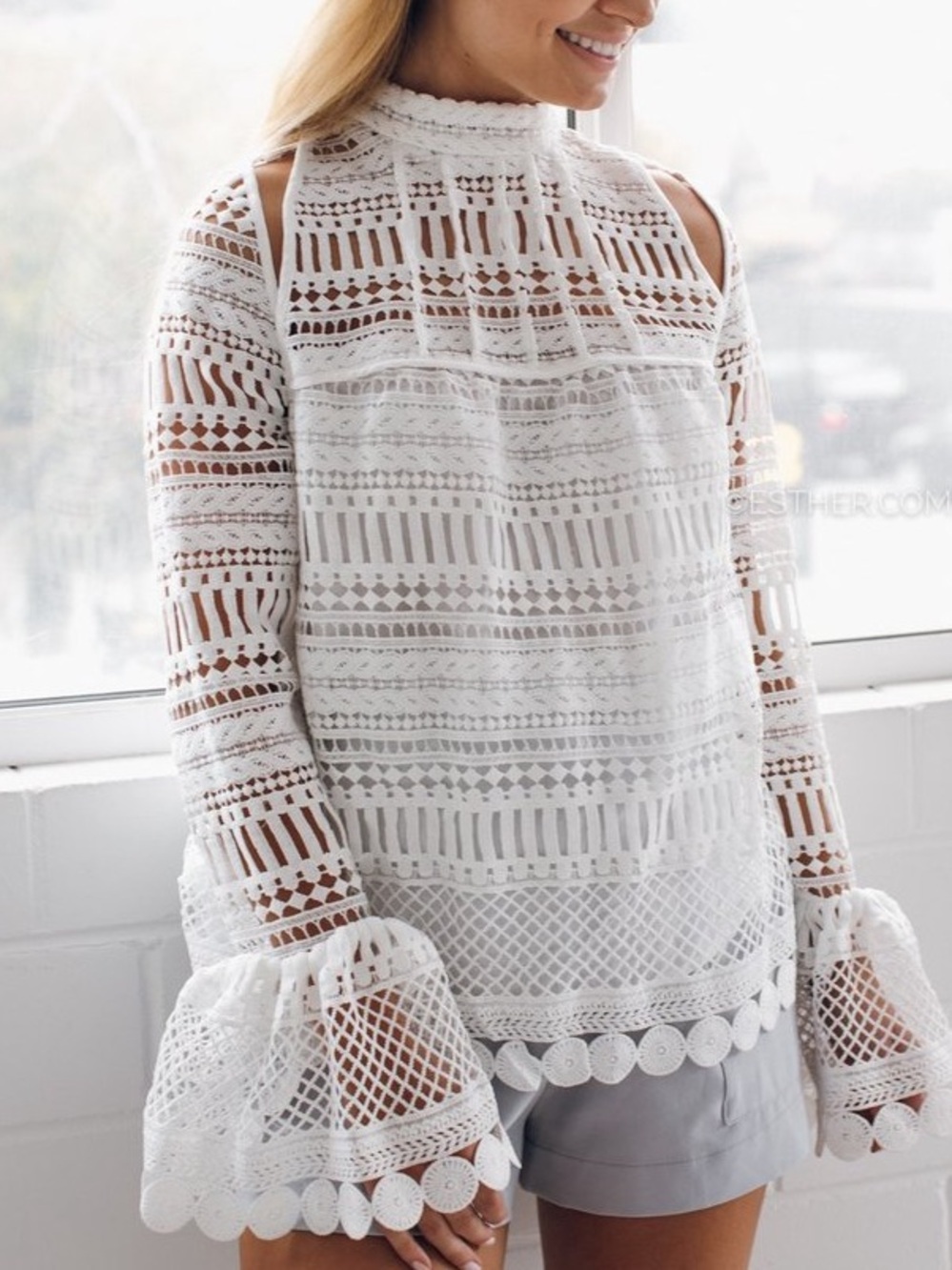 MINISTRY OF STYLE Wild Fox Lace Cut Bell-Sleeve Blouse - Womens 10 (AUS) 6 (US) - Picture 13 of 15